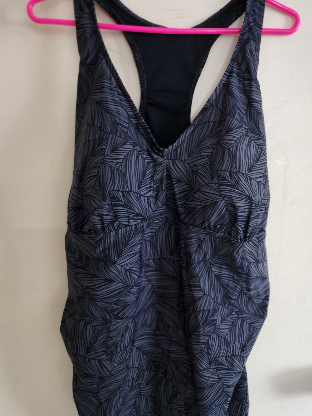 Black Leaf-Print Racerback Tankini Top Size 22W NWT